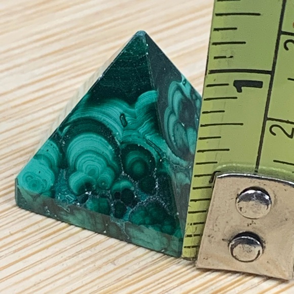 Malachite Pyramid - Picture 9 of 11